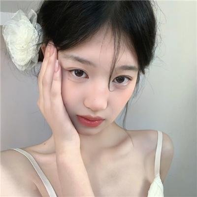 花圃里的蝴蝶